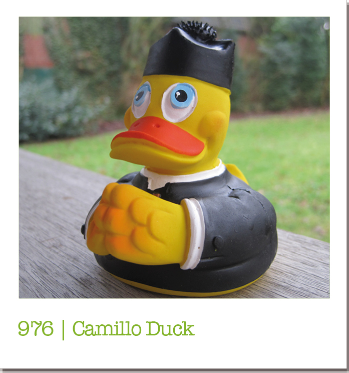 Don Camillo Pfarrer Ente Naturkautschuk