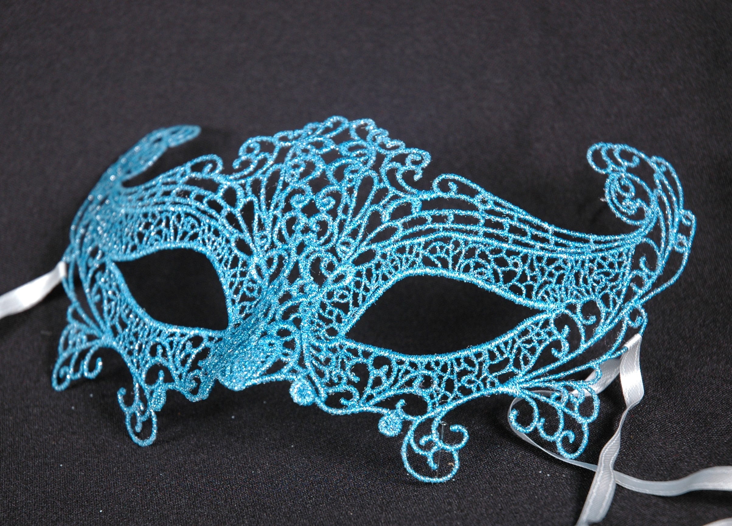 Venezianische Spitzen-Maske hell-blau glitter