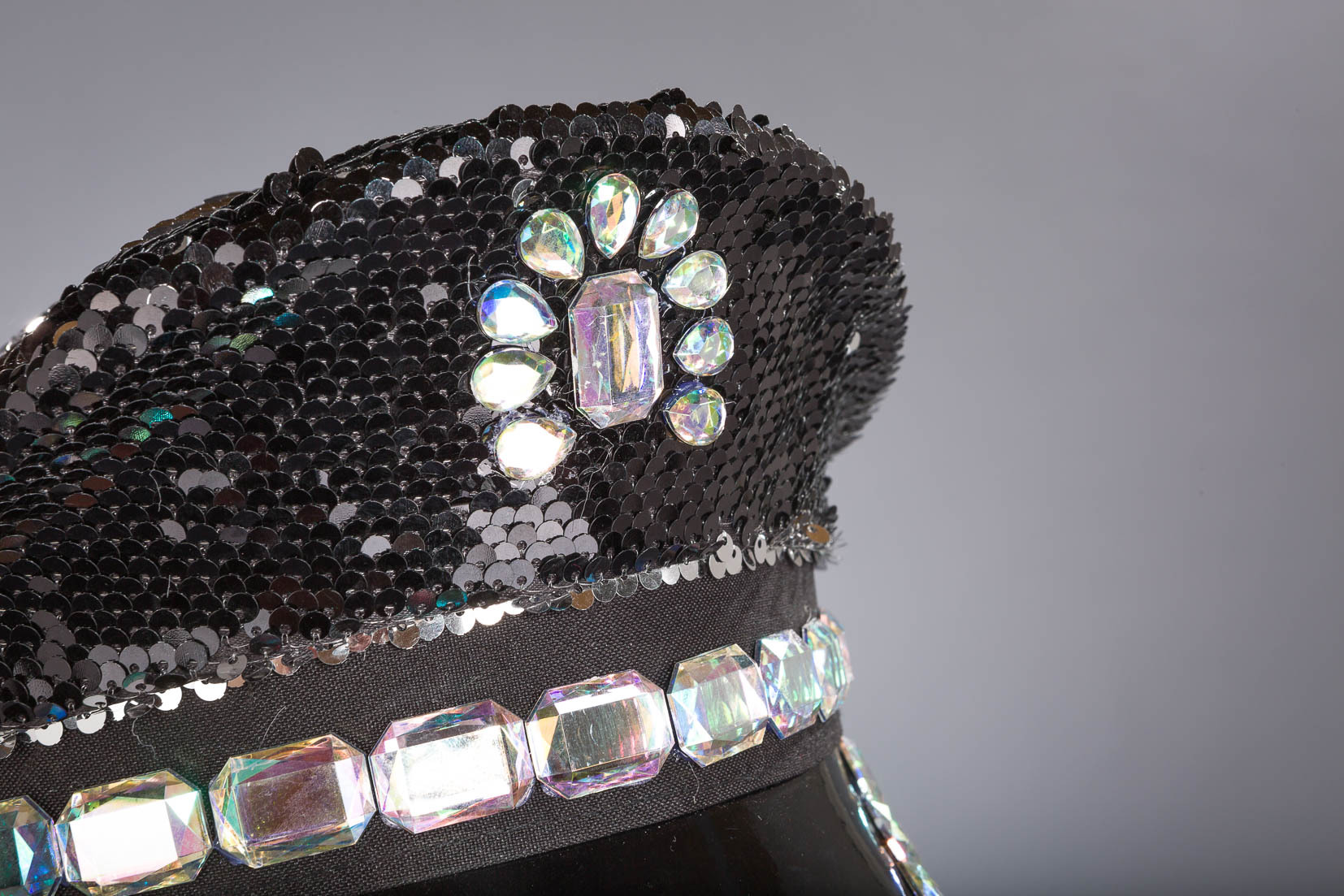 Pailletten Uniform Kappe schwarz mit Strasssteine